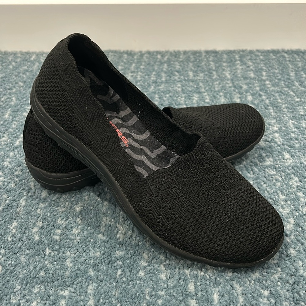 Skechers Relaxed Fit Air-Cooled MEMORY FOAM Slip on Flats Shoes Size 6 Black